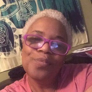 Meet your Posher, Deborah